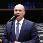 Projeto de lei amplia oferta de geriatras no SUS